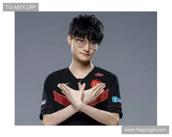 FPX战队的蜕变之旅：从挑战者到顶尖强队的成长历程