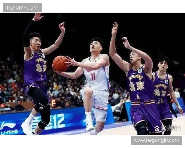 赛后分析：上海篮球队与武汉篮球队的实力对决与战术较量